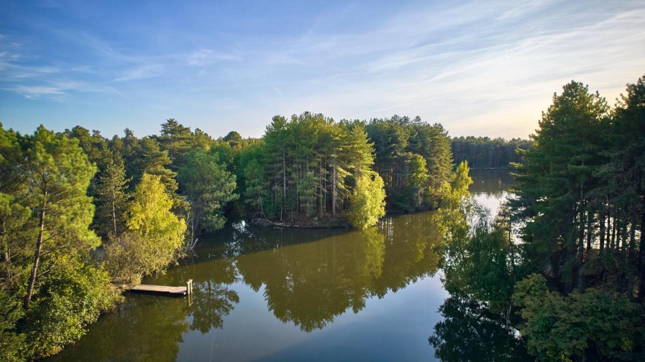 Center Parcs Les Hauts De Bruyeres Chaumont-sur-Tharonne Exterior photo